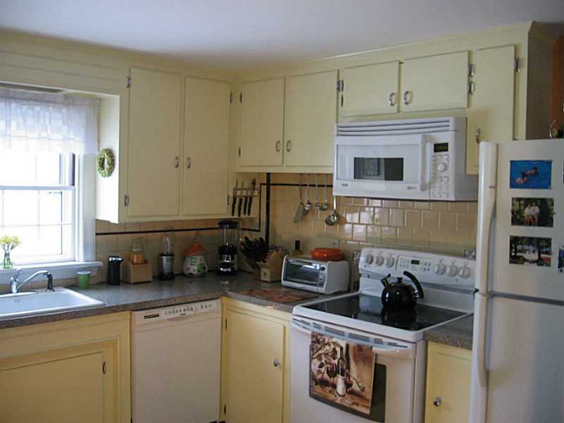 58 Briarcliffe Road Cranston, RI 02910 - Photo 14 of 25 Kitchen. Window overlooks gardens and pool.