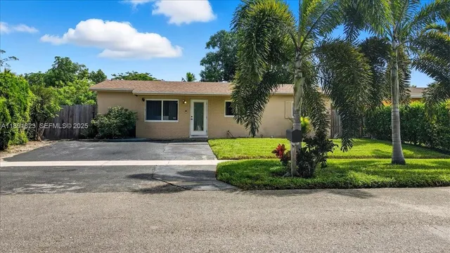 $425,000 | 514 Southwest 72nd Terrace, North Lauderdale, FL 33068