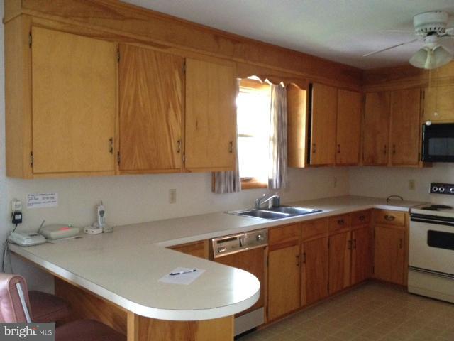 14731 Hicksville Road Clear Spring, MD 21722 - Photo 10 of 26 Kitchen