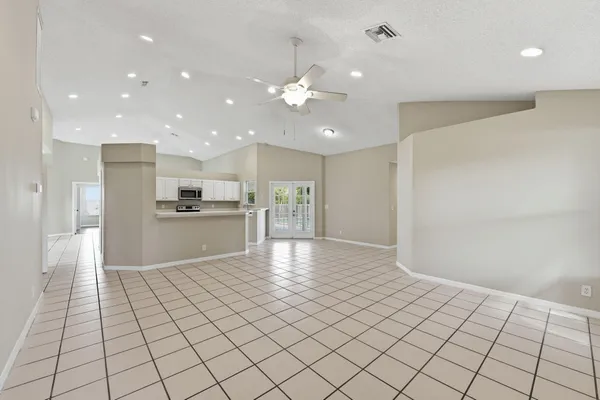 $569,900 | 22201 Collington Drive, Boca Raton, FL 33428