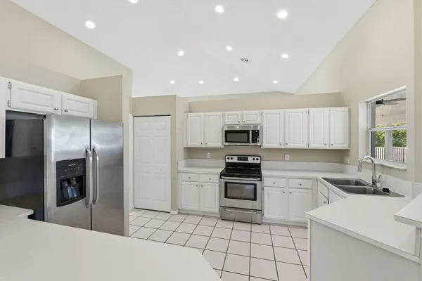 $569,900 | 22201 Collington Drive, Boca Raton, FL 33428