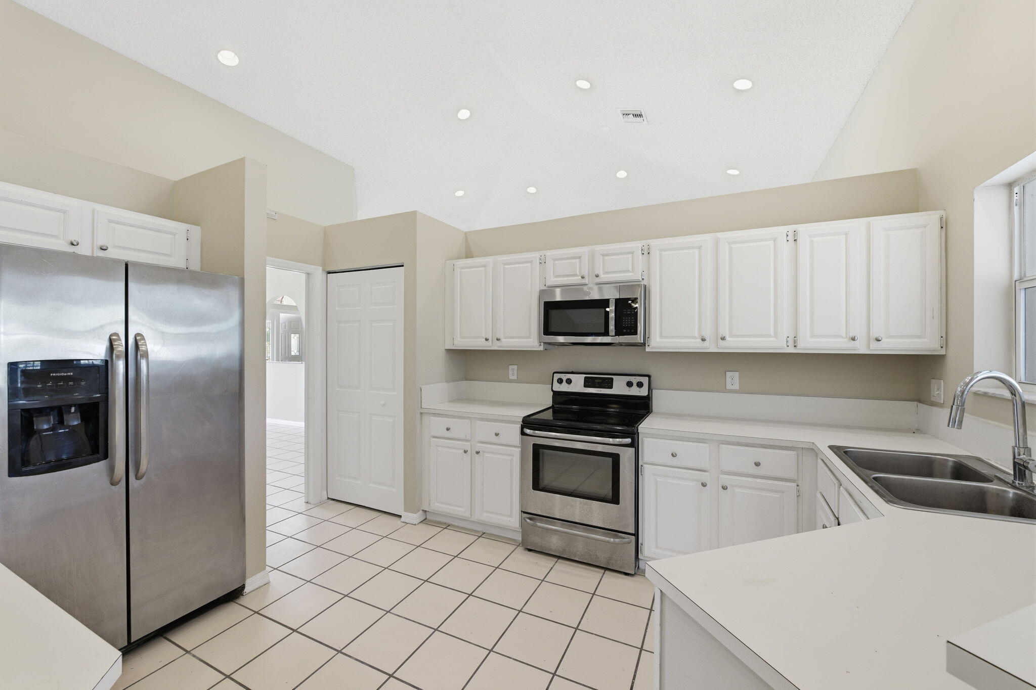 22201 Collington Drive Boca Raton, FL 33428 - Photo 16 of 40 016_ListerPros