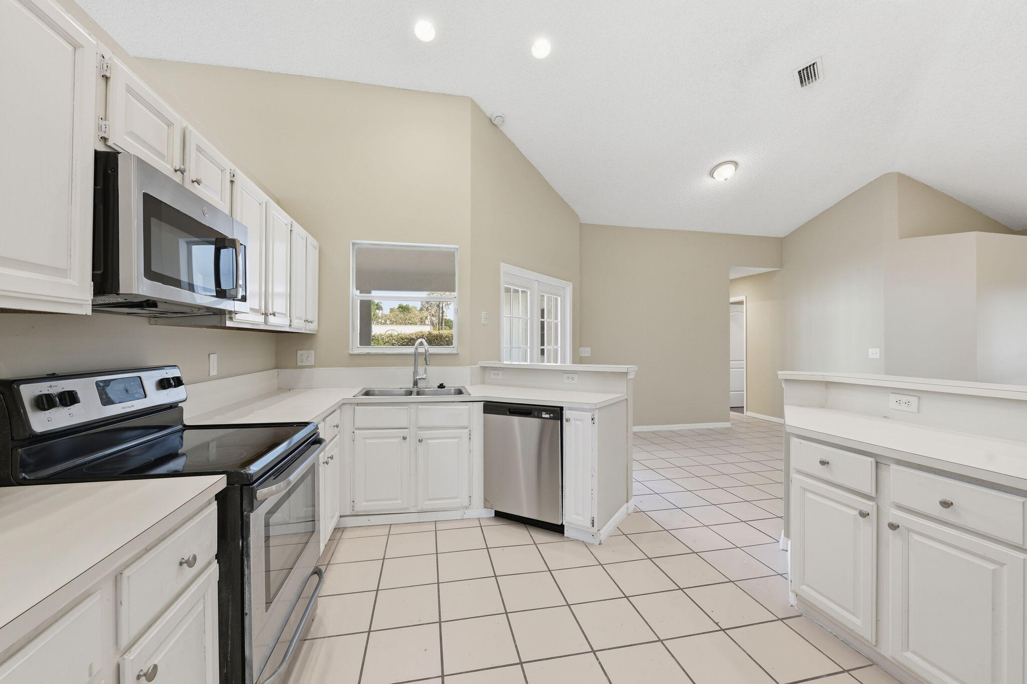 22201 Collington Drive Boca Raton, FL 33428 - Photo 17 of 40 017_ListerPros