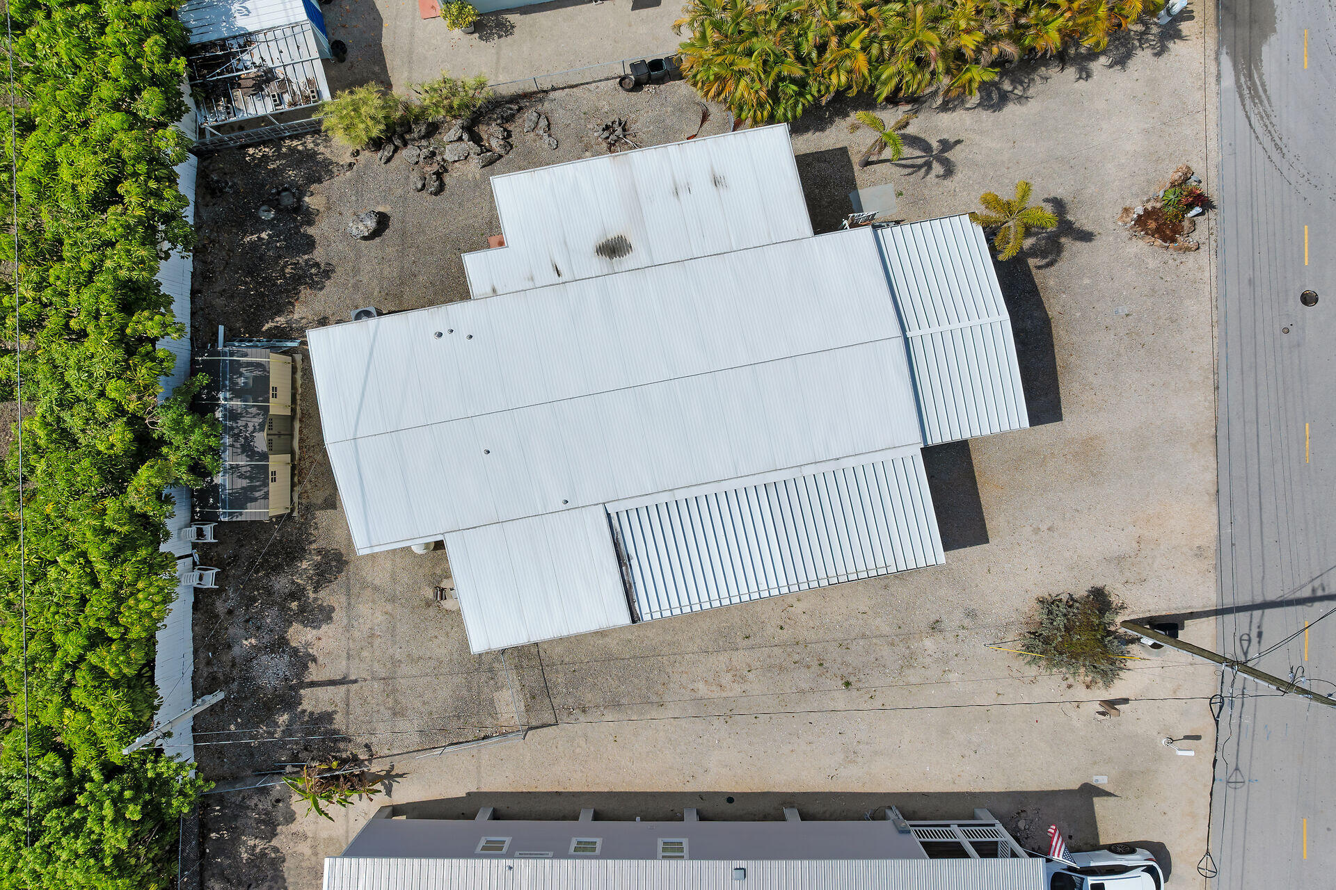 144 Sunset Lane Tavernier, FL 33070 - Photo 6 of 49 a view of utility room