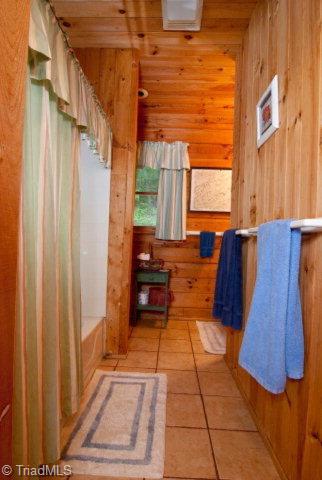 2449 Sampson Road Lenoir, NC 28645 - Photo 3 of 8 Gallery Image 3