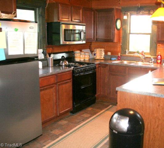 2449 Sampson Road Lenoir, NC 28645 - Photo 7 of 8 Gallery Image 7