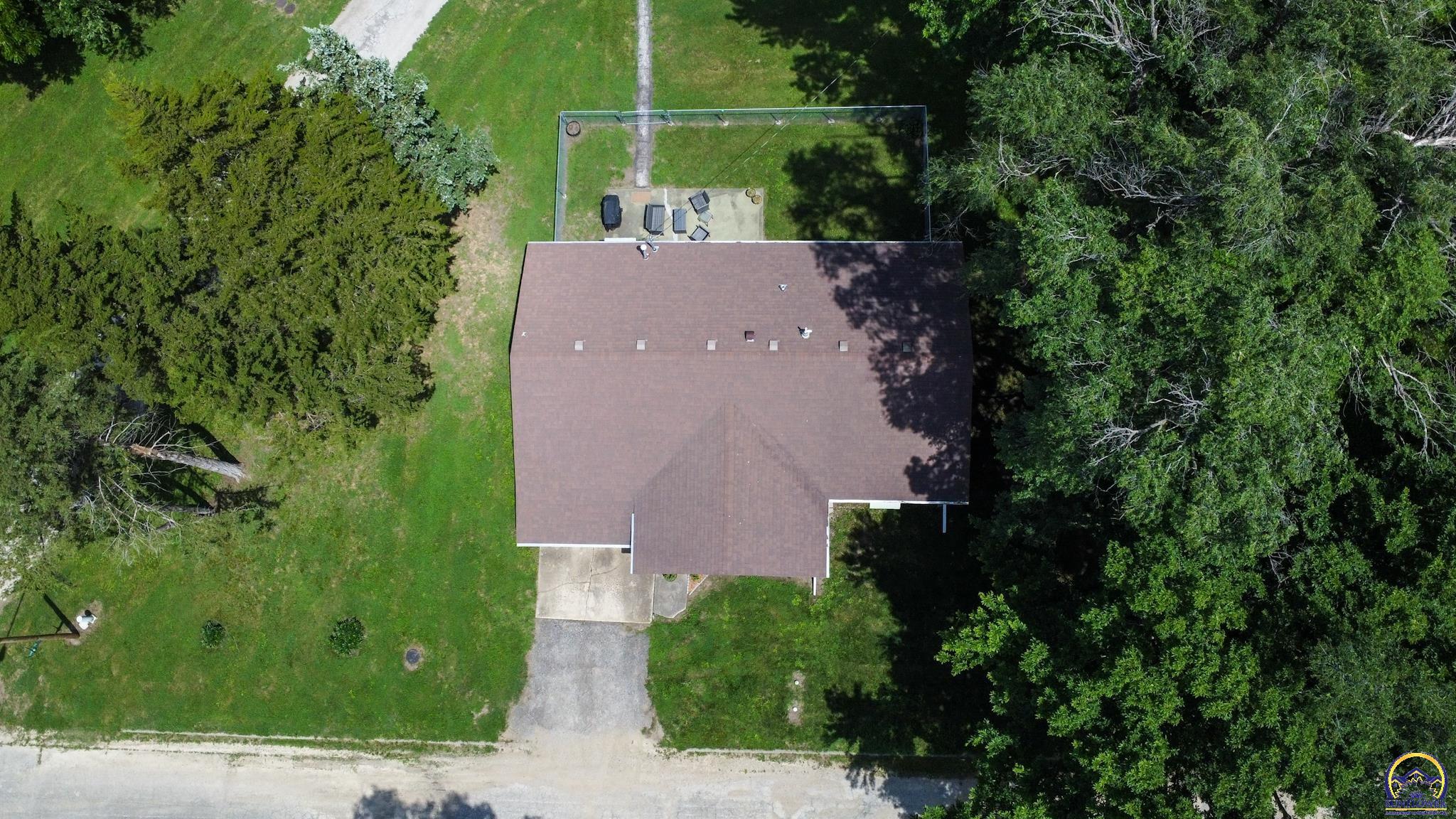 406 Cherry Street Madison, KS 66860 - Photo 4 of 42