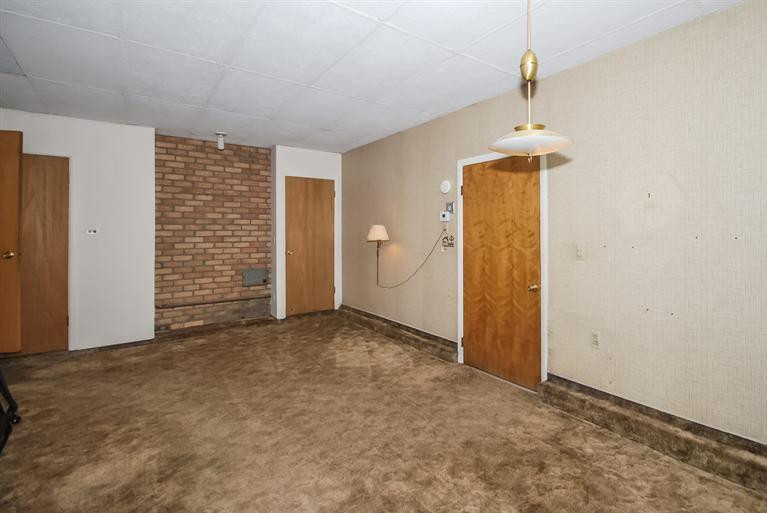 3491 Craig Road Ann Arbor, MI 48103 - Photo 25 of 27 Mother in law suite