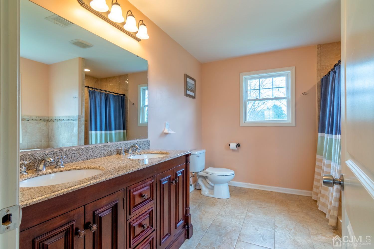 1422 Huron Road North Brunswick, NJ 08902 - Photo 17 of 24 Gallery Image 17