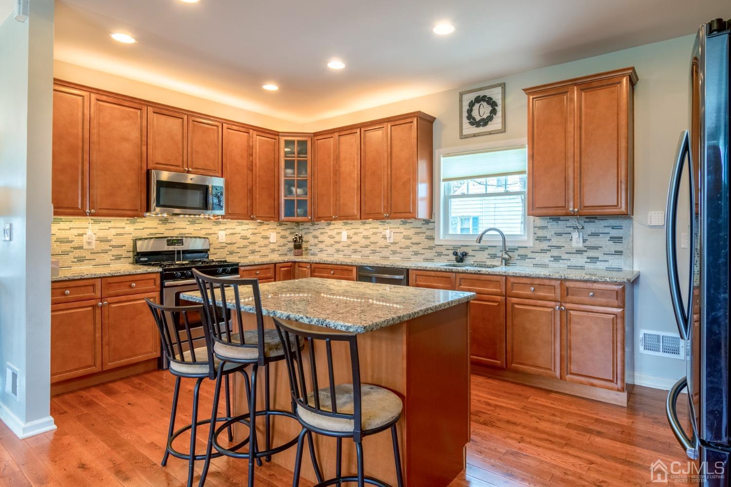 1422 Huron Road North Brunswick, NJ 08902 - Photo 4 of 24 Gallery Image 4