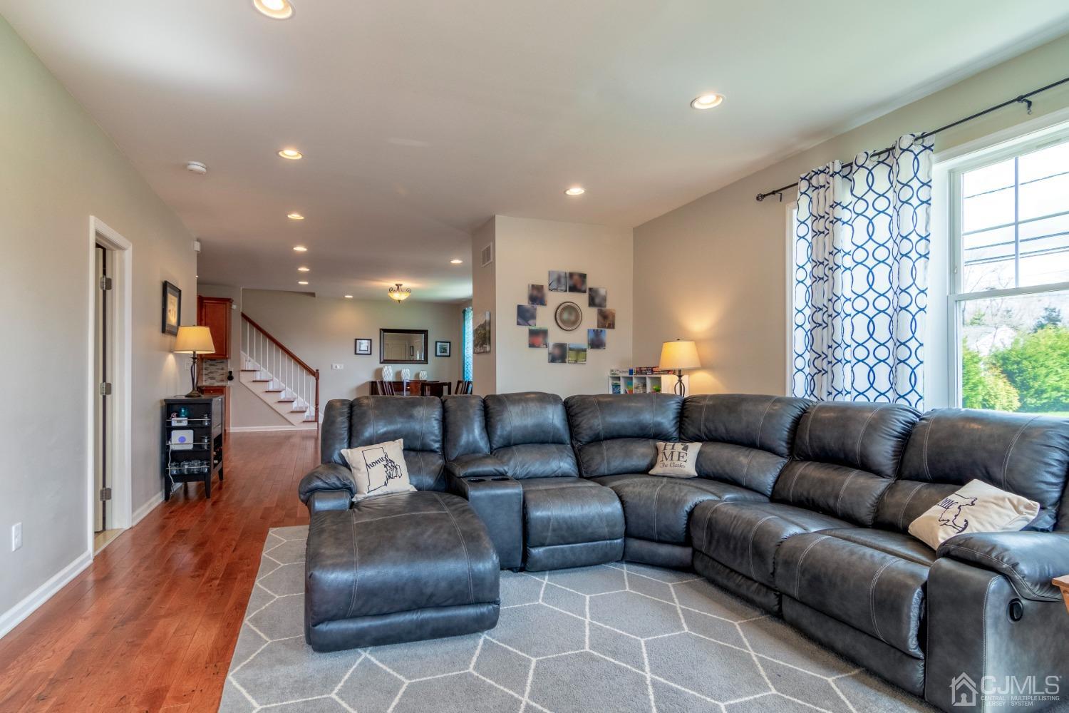 1422 Huron Road North Brunswick, NJ 08902 - Photo 8 of 24 Gallery Image 8