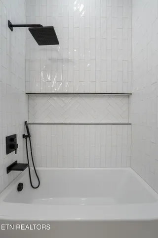 $640,000 | 125 Ogana Way, Loudon, TN 37774