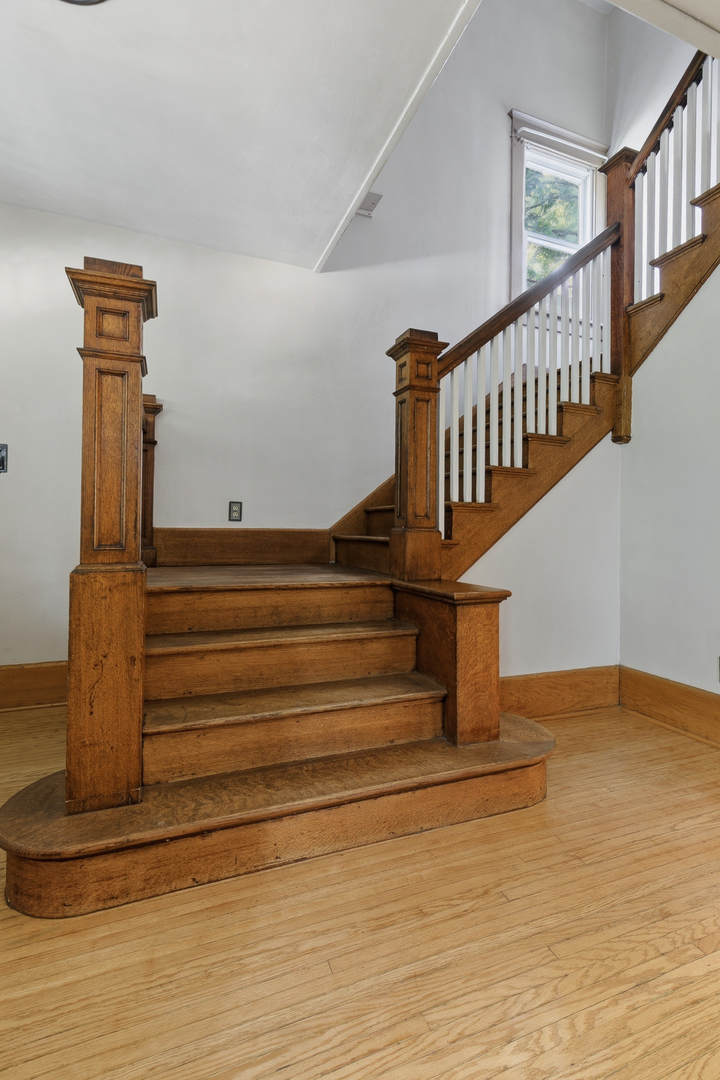 620 10th Street Moline, IL 61265 - Photo 9 of 33