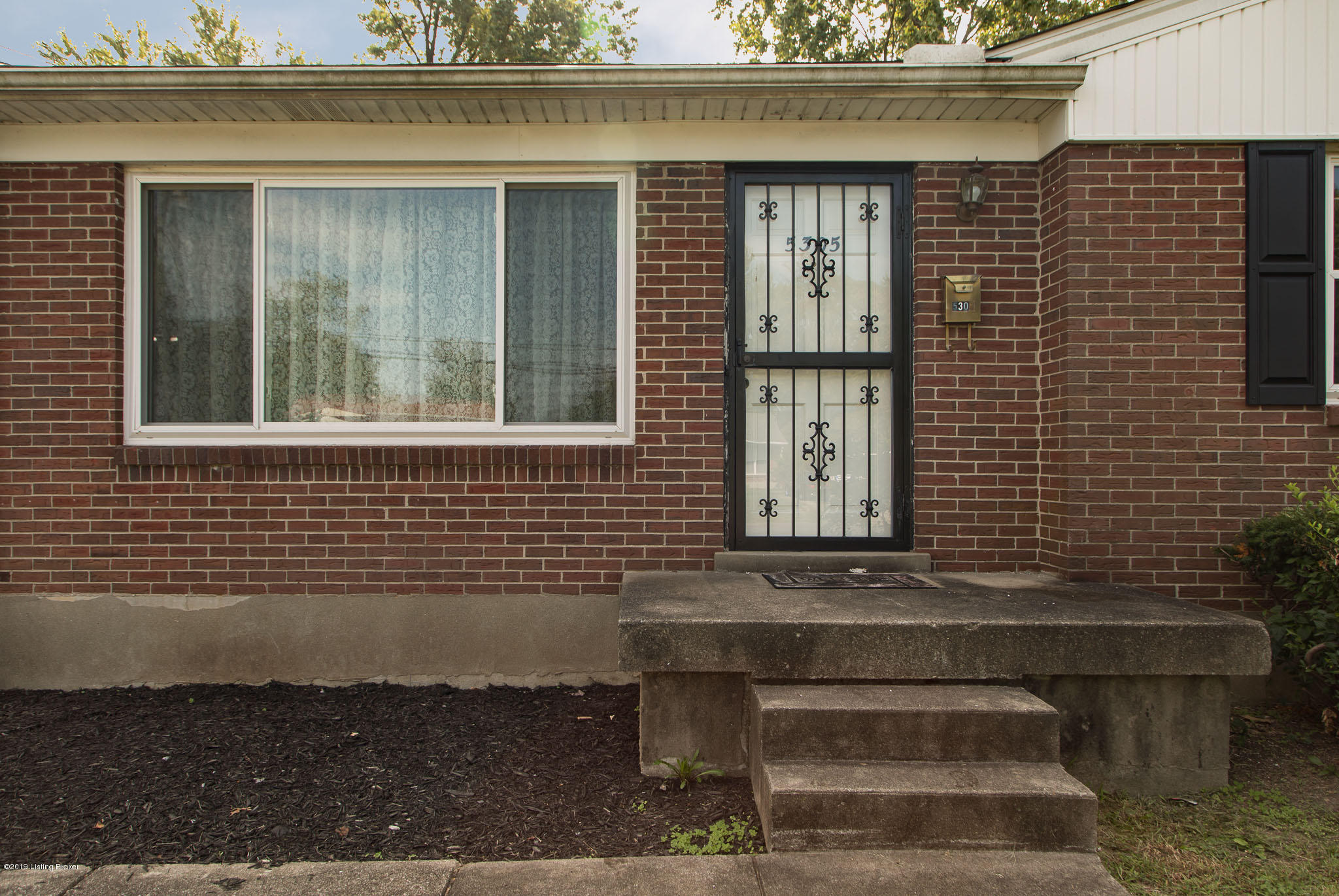 5305 Robinwood Road Louisville, KY 40218 - Photo 51 of 51 5305Robinwood052