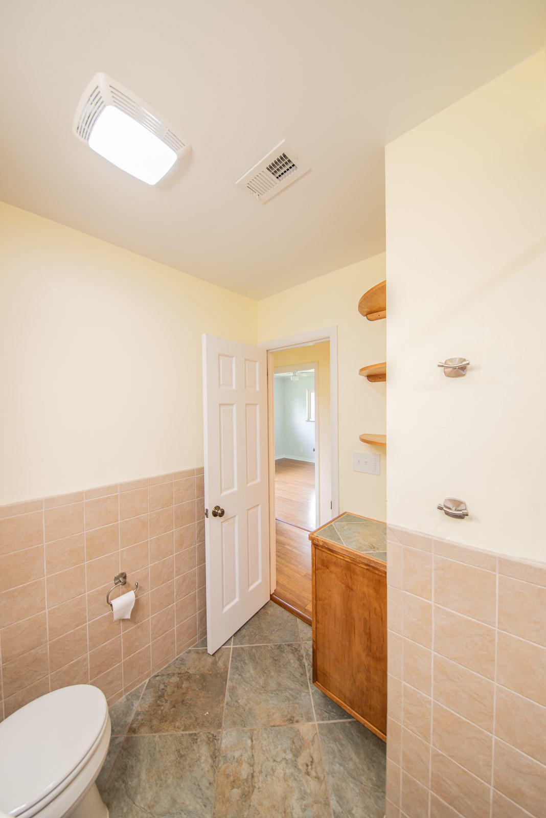 103 Stanton Lane Oak Ridge, TN 37830 - Photo 18 of 34 stanton main bath 2