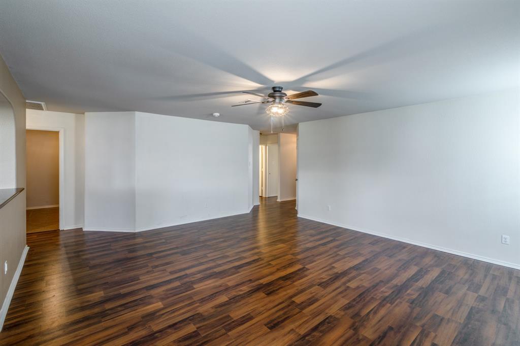 328 Baldwin Street Hutto, TX 78634 - Photo 10 of 28