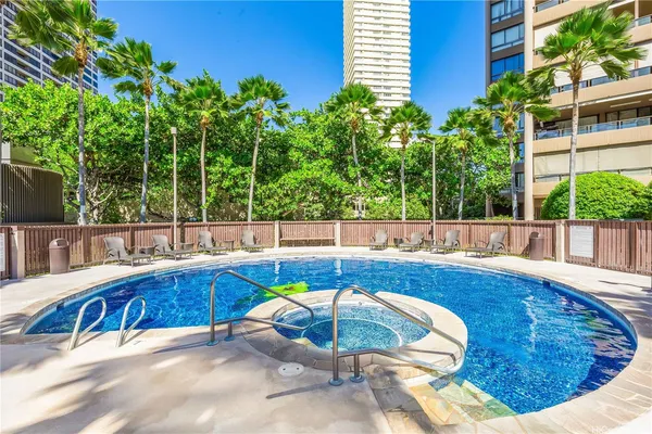 $660,000 | 583 Kamoku Street, Unit DH1907, Honolulu, HI 96826