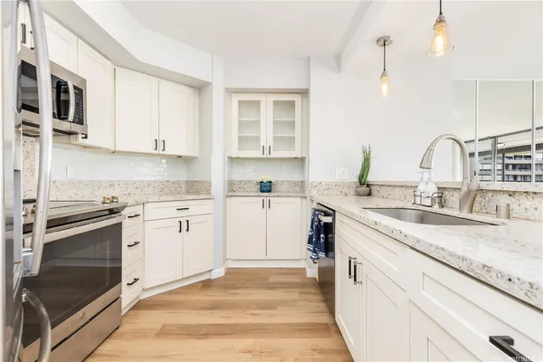 $660,000 | 583 Kamoku Street, Unit DH1907, Honolulu, HI 96826