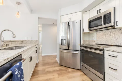 $660,000 | 583 Kamoku Street, Unit DH1907, Honolulu, HI 96826