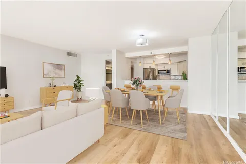 $660,000 | 583 Kamoku Street, Unit DH1907, Honolulu, HI 96826