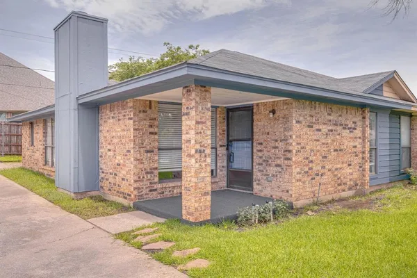 $1,550 | 6821 Sierra Drive, North Richland Hills, TX 76180