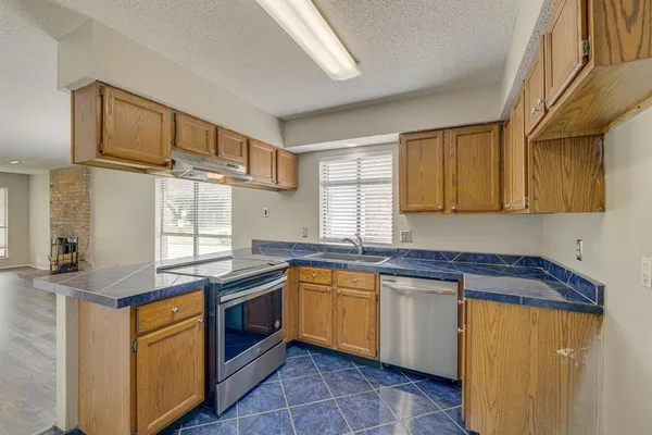 $1,550 | 6821 Sierra Drive, North Richland Hills, TX 76180