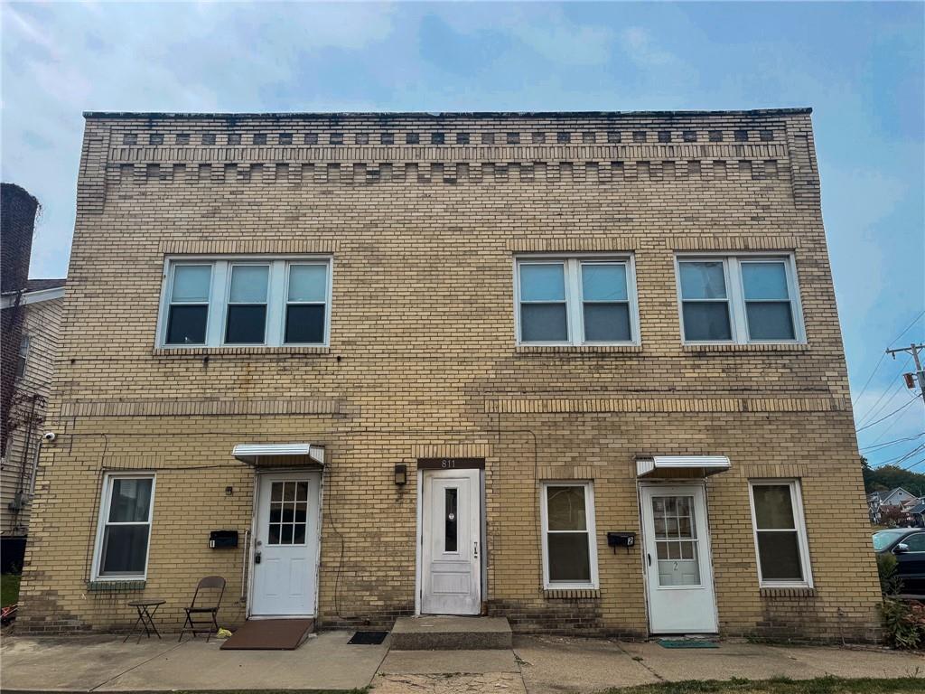 811 Wilmington Road, Unit 6 New Castle, PA 16101 - Photo 1 of 16 a front view of a building