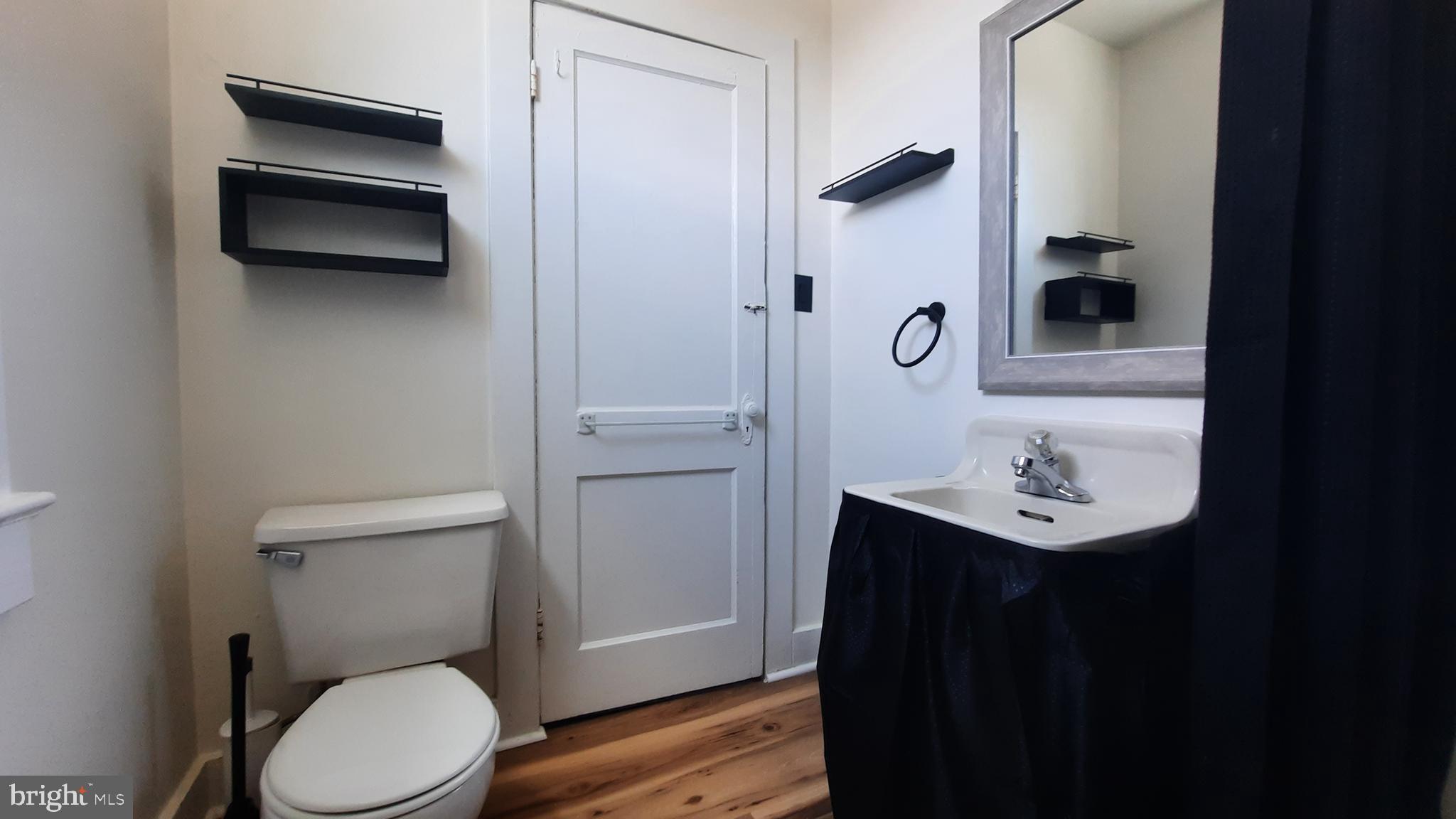 10 Blue Ridge Avenue, Unit 4 Front Royal, VA 22630 - Photo 9 of 10 Bathroom