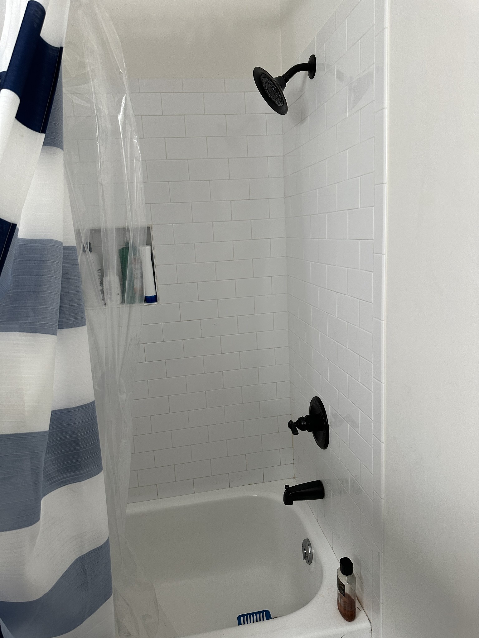 69 Hasty Hollow Road Lynchburg, TN 37352 - Photo 4 of 21 a bathroom with a bathtub