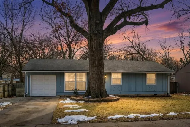 $389,000 | 7705 Colonial Drive, Prairie Village, KS 66208