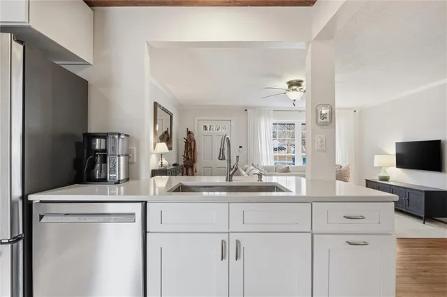 $389,000 | 7705 Colonial Drive, Prairie Village, KS 66208