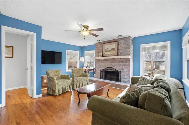 $389,000 | 7705 Colonial Drive, Prairie Village, KS 66208