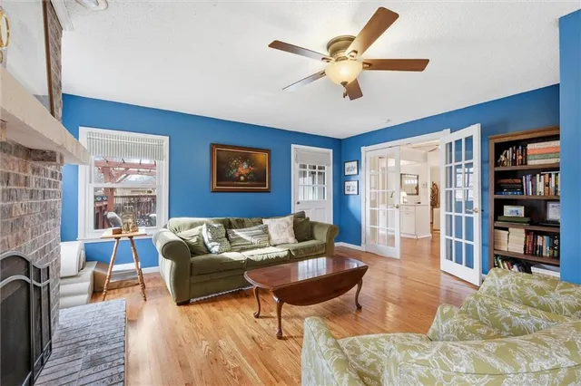 $389,000 | 7705 Colonial Drive, Prairie Village, KS 66208