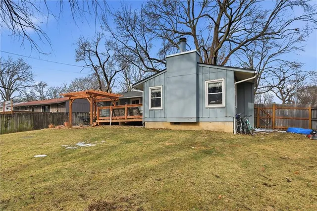 $389,000 | 7705 Colonial Drive, Prairie Village, KS 66208