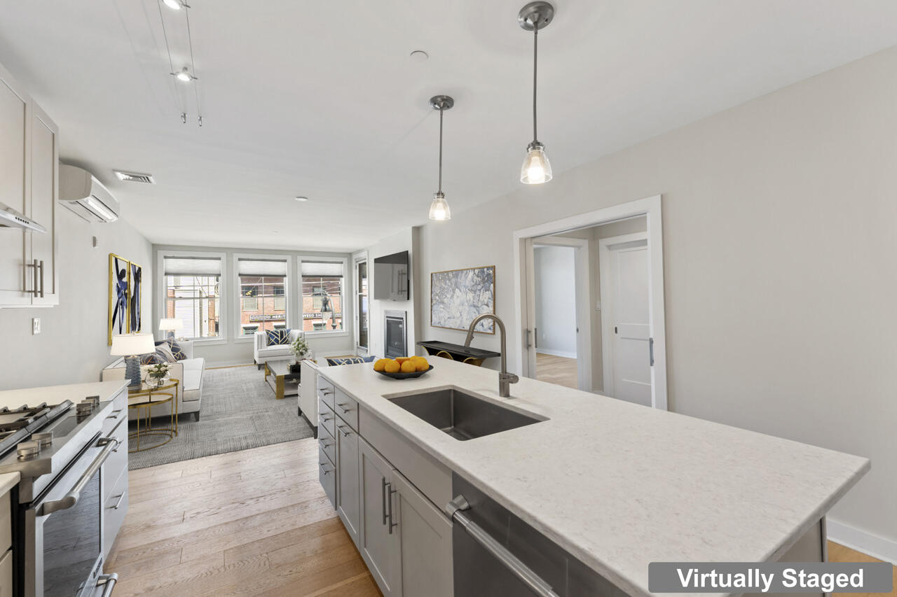62 India Street, Unit 203 Portland, ME 04101 - Photo 8 of 67 Open Concept K/LR