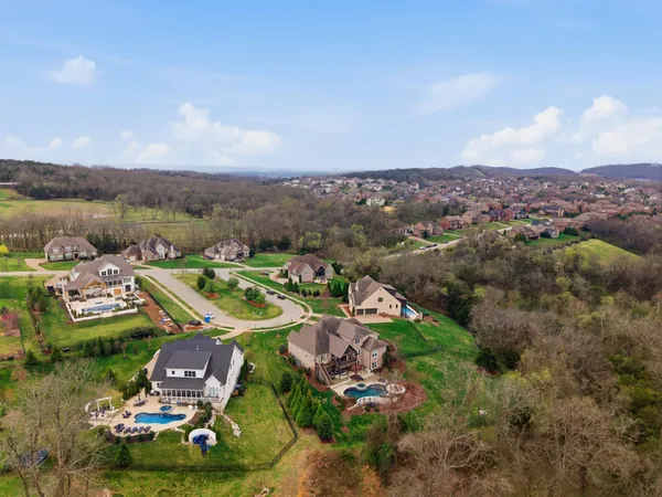 $2,999,900 | 1823 Acadia Cove Court, Brentwood, TN 37027