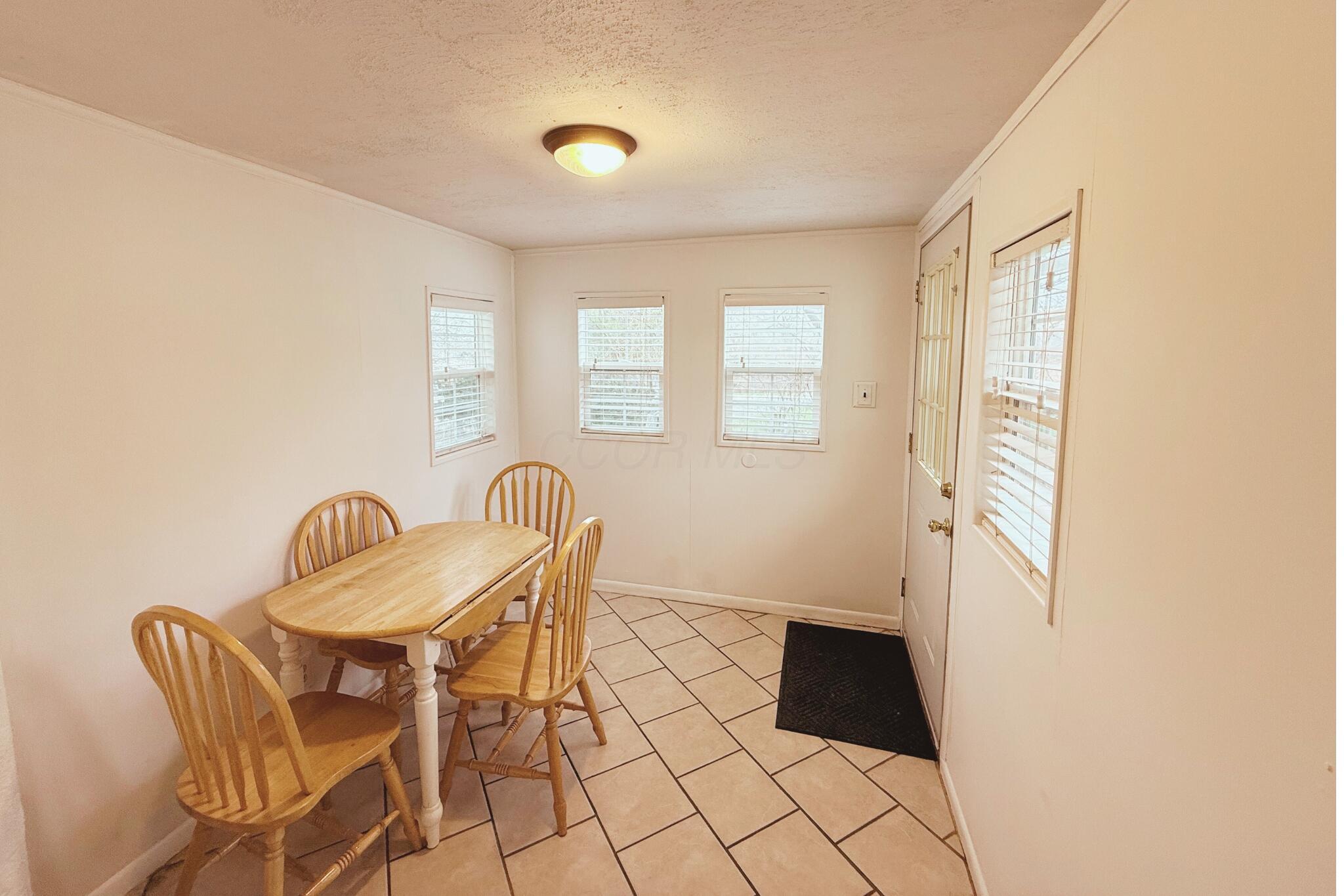 438 Grange Hall Road Dayton, OH 45430 - Photo 20 of 34 Front Entry way dining room