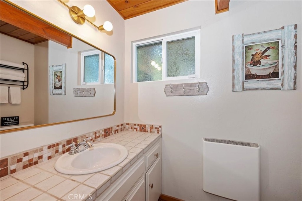 349 Castle Gate Road Lake Arrowhead, CA 92352 - Photo 32 of 73
