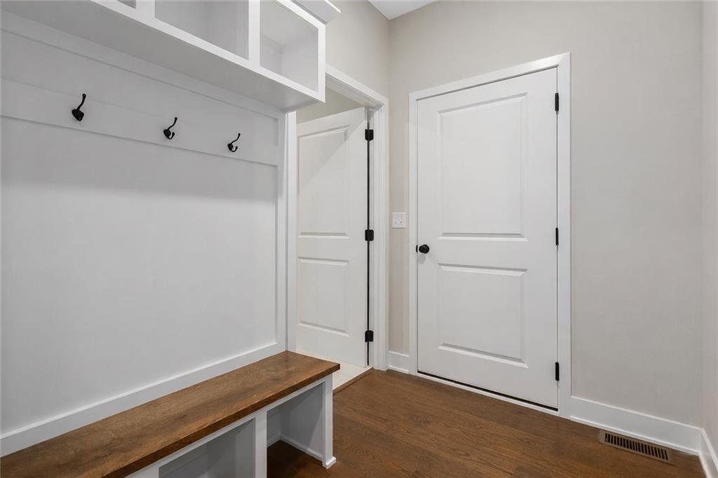 4705 Southwest 2nd Street Blue Springs, MO 64014 - Photo 13 of 34