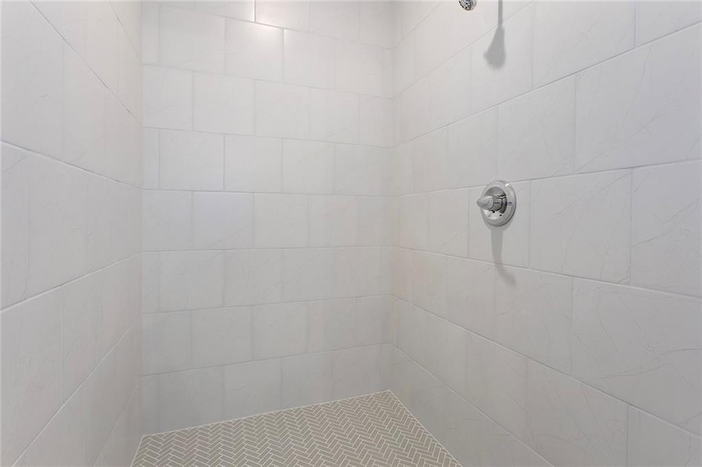 4705 Southwest 2nd Street Blue Springs, MO 64014 - Photo 18 of 34