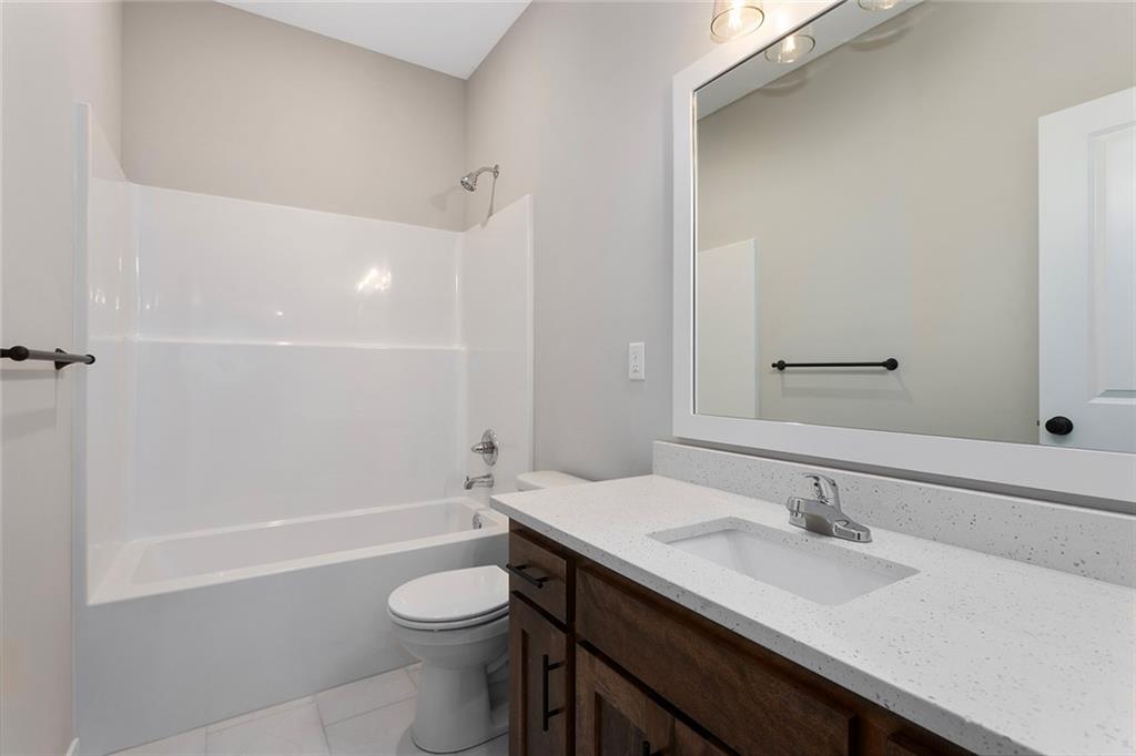4705 Southwest 2nd Street Blue Springs, MO 64014 - Photo 23 of 34