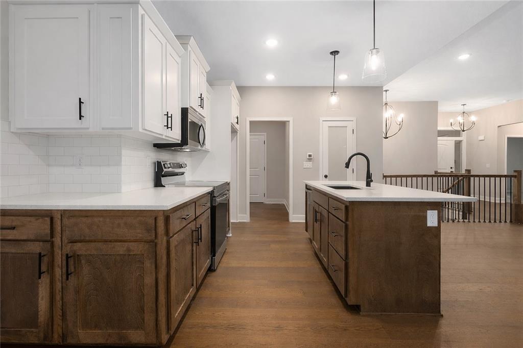 4705 Southwest 2nd Street Blue Springs, MO 64014 - Photo 8 of 34