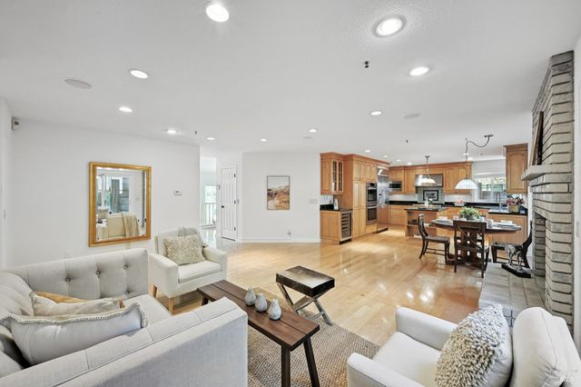 $1,195,000 | 201 Deborah Court, Novato, CA 94949