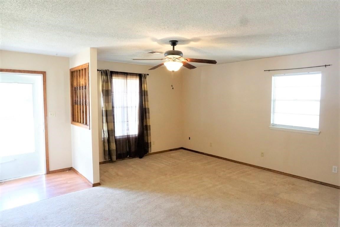 810 Maple Street Perry, OK 73077 - Photo 4 of 18 Gallery Image 4
