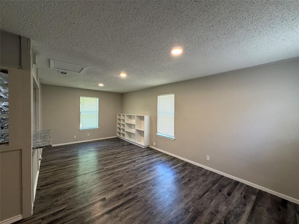 1121 Via Del Rey Mesquite, TX 75150 - Photo 19 of 38