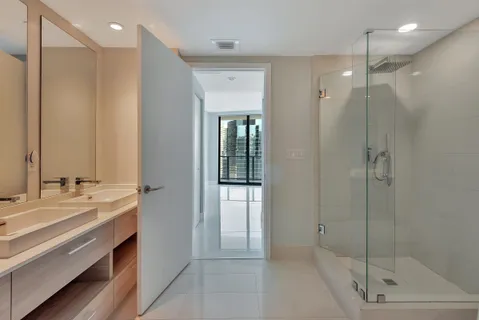 $6,150 | 1300 South Miami Avenue, Unit 2401, Miami, FL 33130