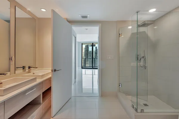 $6,150 | 1300 South Miami Avenue, Unit 2401, Miami, FL 33130