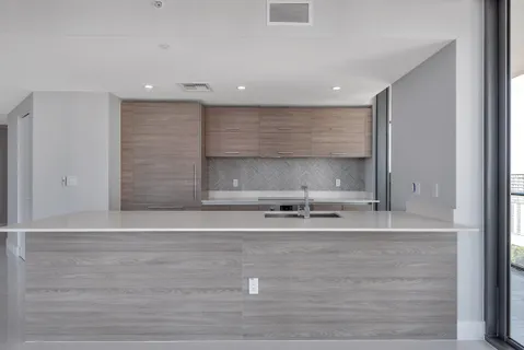 $6,150 | 1300 South Miami Avenue, Unit 2401, Miami, FL 33130