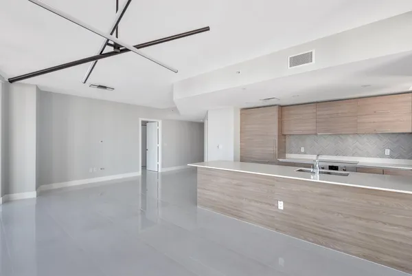 $6,150 | 1300 South Miami Avenue, Unit 2401, Miami, FL 33130