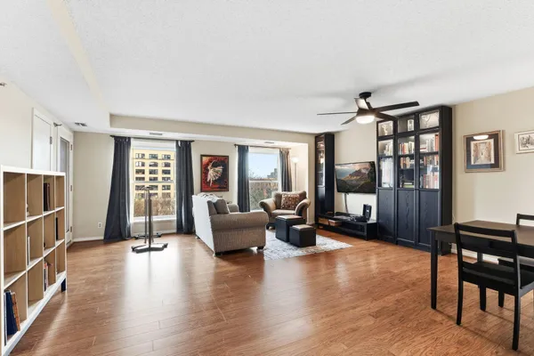 $240,000 | 198 6th Street East, Unit 501, St. Paul, MN 55101